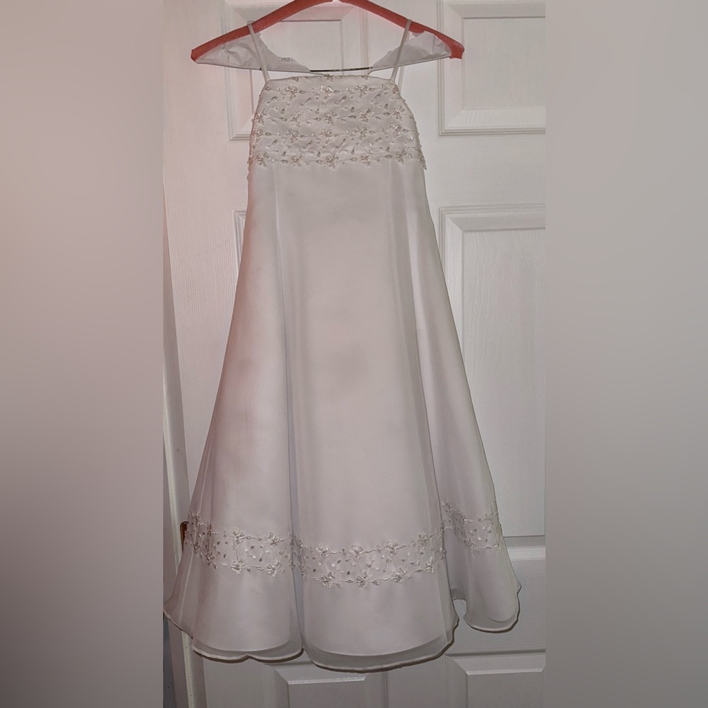 David’s bridal white flower girl dress. Size 5